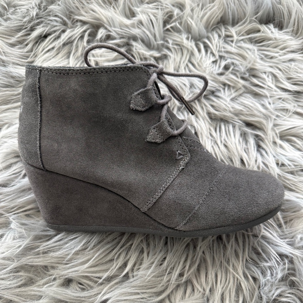 Toms Kala Forged Iron Grey Suede Wedge Bootie 9
